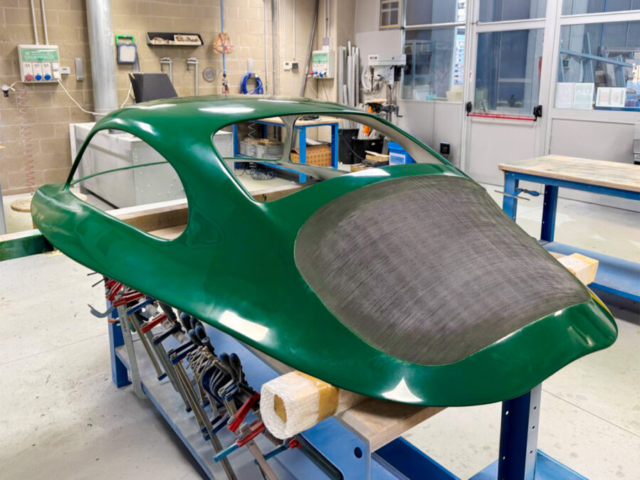 From digital to track: mold-free sports car roof powered by robotic LFAM technology
