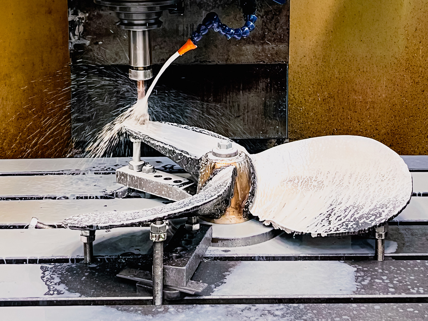 Caracol-post-processing-metal-post-processing-CNC